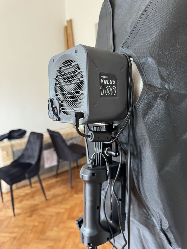 Zestaw oświetlenia 2x LUX100, 2x softbox bowens, 2x statyw