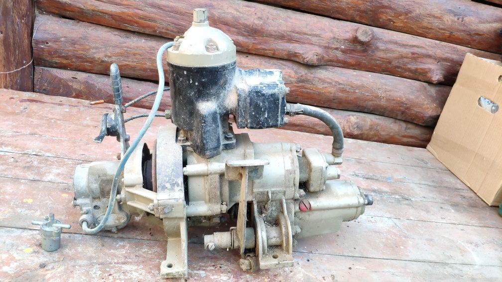 Двигун для лодки СМ-255 Л