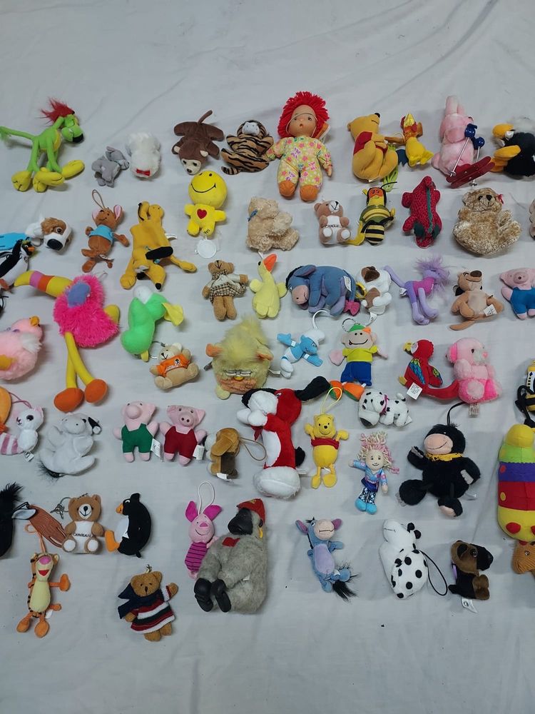 76 peluches tamanho pequeno