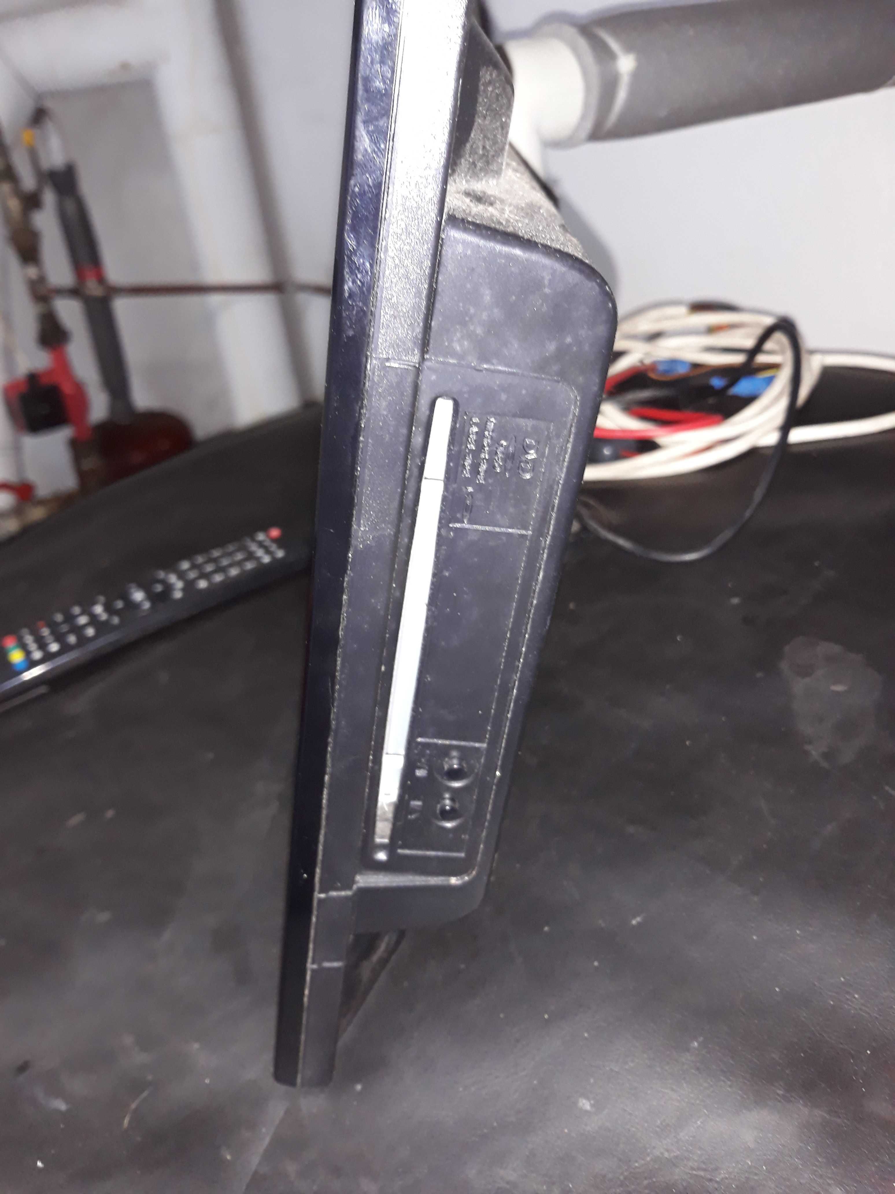 Telewizor AKAI  kolorowy LED 19 cali 12V