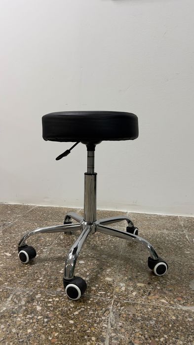 4 Bancos base cromada 5 rodas (PRETOS)