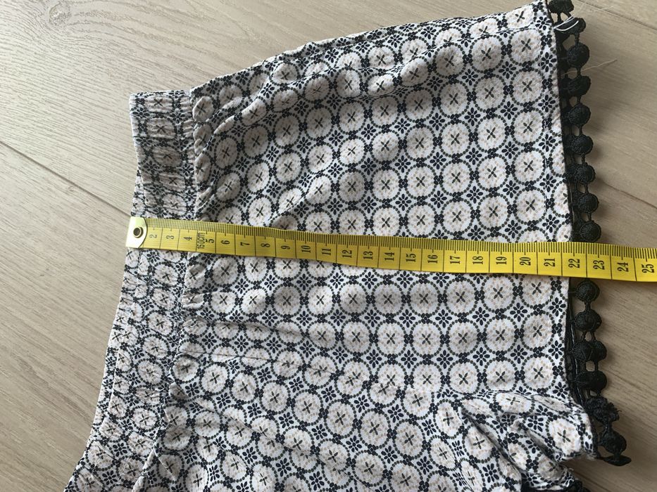 Krótkie spodenki rozmiar 104 little kids