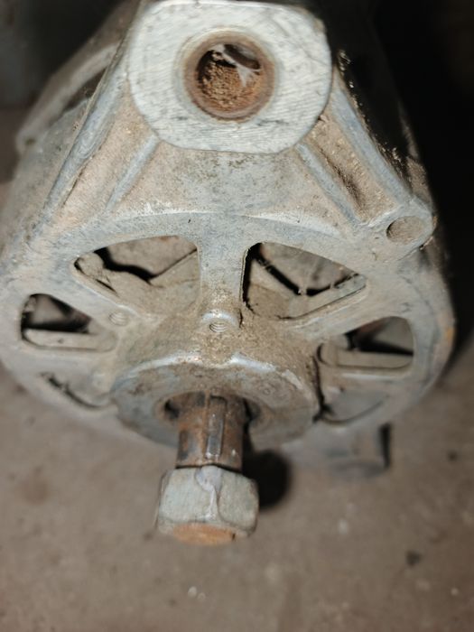 Генератор 14в 50 а