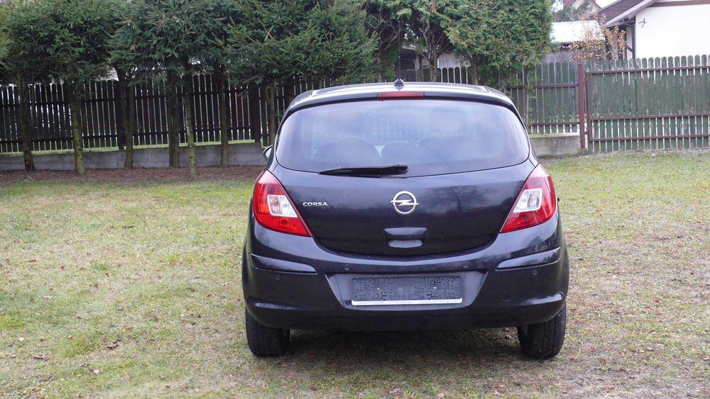Opel Corsa  LIFT 2013r. 1,4 benzyna sprowadzony po  opłatach
