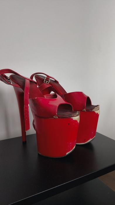 Стріпи трійки pleaser босоніжки р.9
