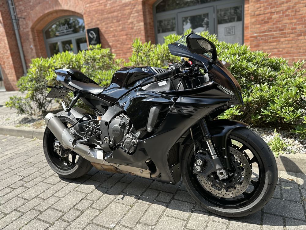 Yamaha R1 RN65 Piękna Akrapovic 2020