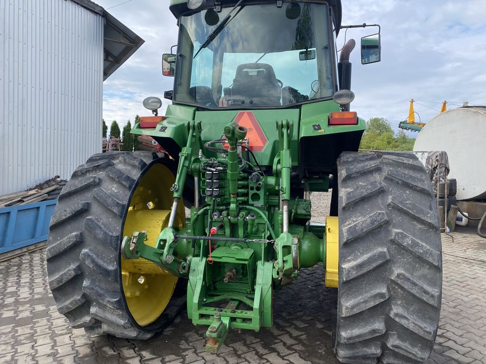 Трактор john deere 8520T