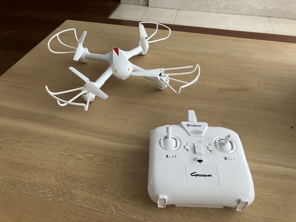 Dron Cyclone 6-Axis Gyro Quad-copter