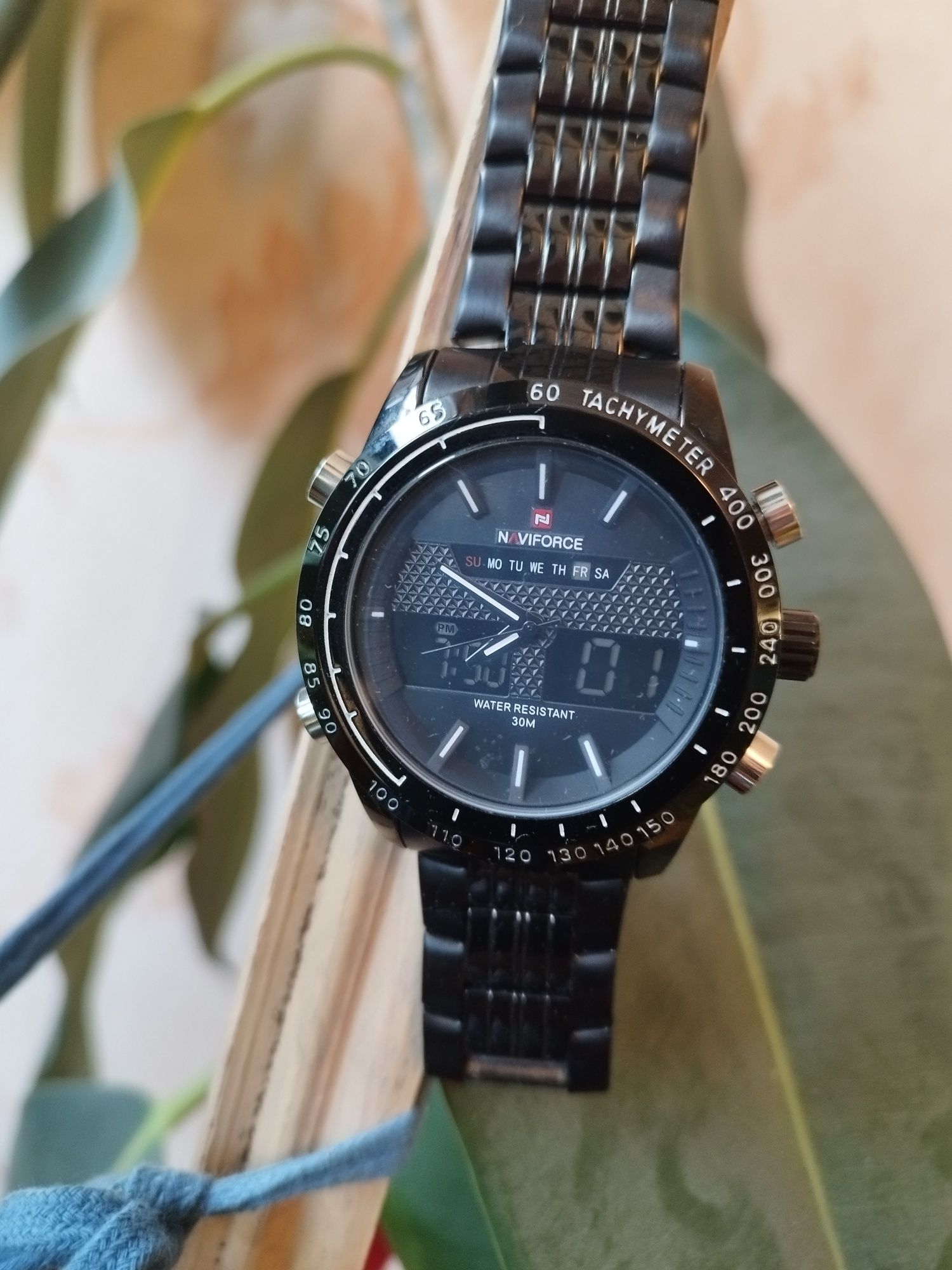 Продам мужские часы Naviforce Army 9024