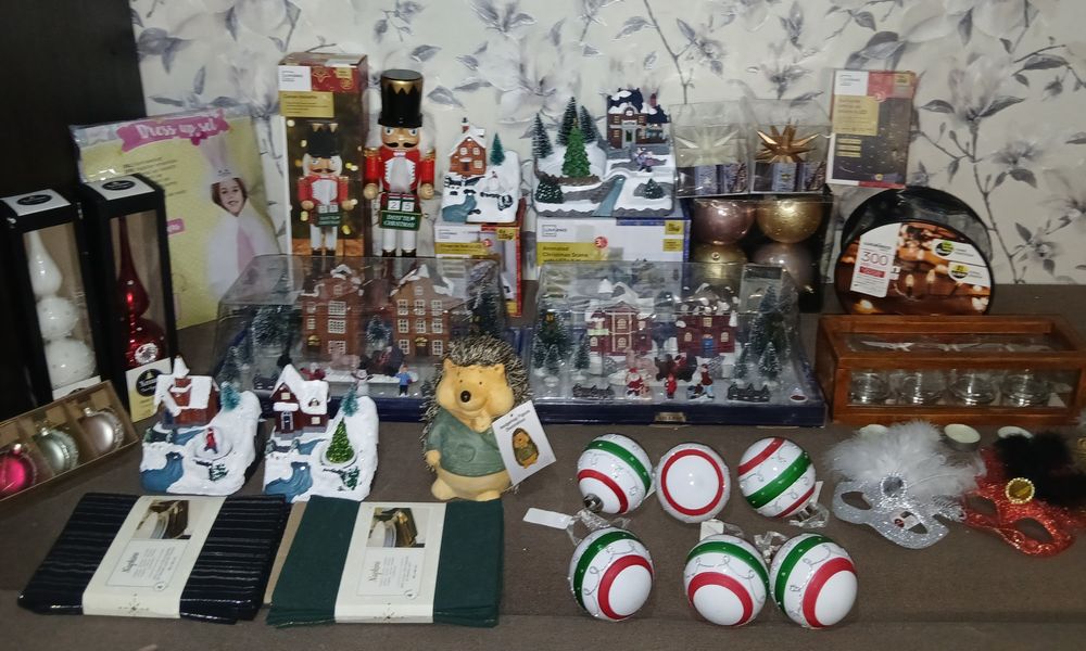 Новорічний декор інсталяція музична лускунчик адвент календар новогодн