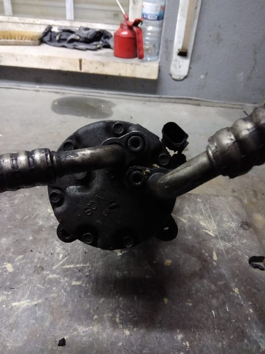 Alternador e compressor de AC