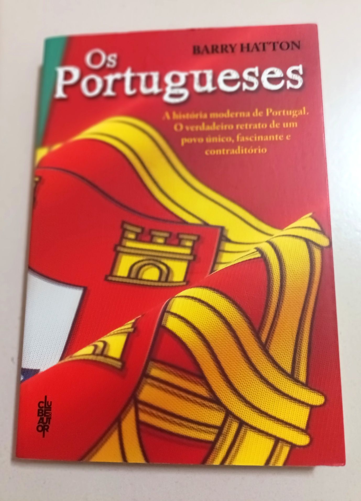 Livro: Os Portugueses de Barry Hatton