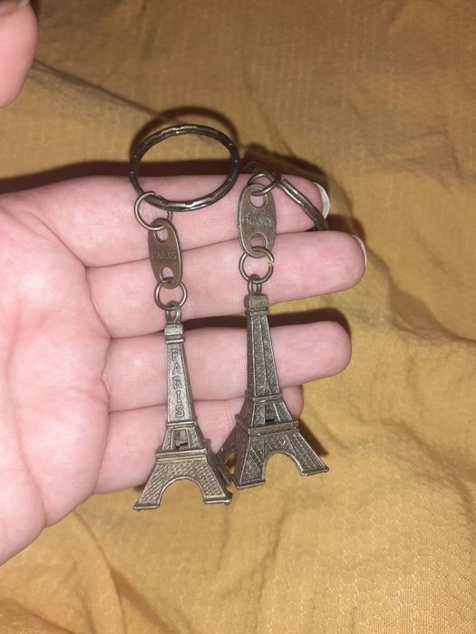 Сувенир брелок на ключи металический Эйфелева башня Париж France