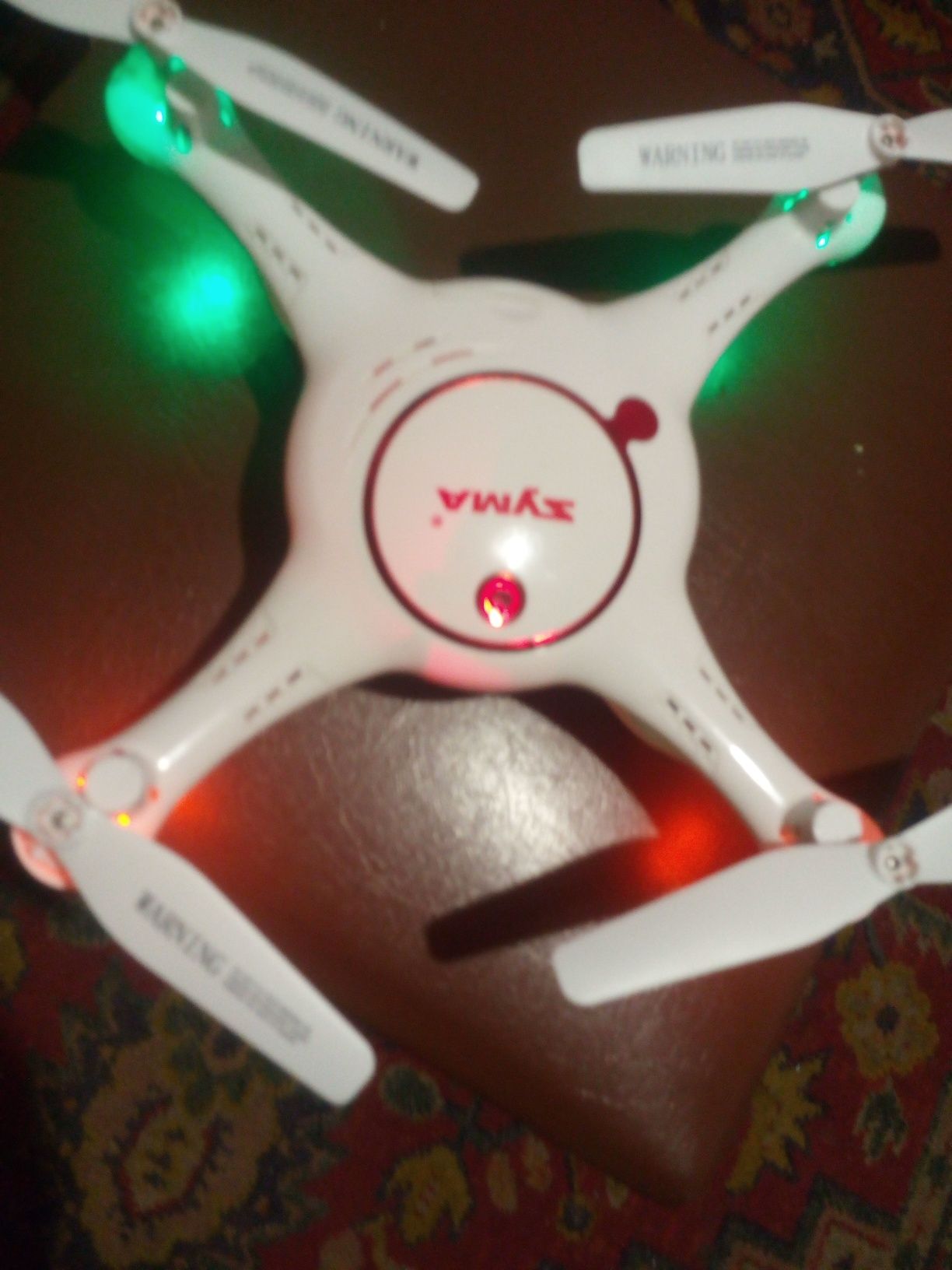Квадрокоптер дрон syma с5 с камерой