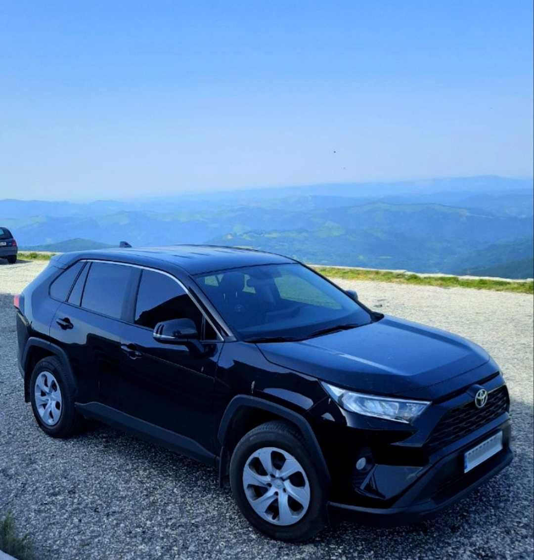 Отличная Toyta Rav4