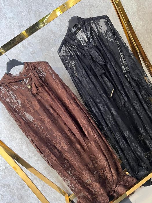 Czarna sukienka koronka