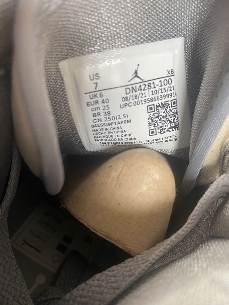 Jordan 1 Mid SE Coconut Milk Particle Grey 40