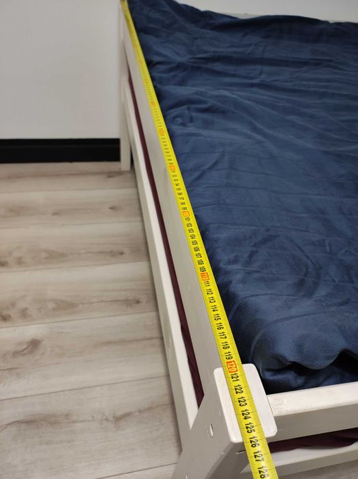 Łóżko z materacem 120x160