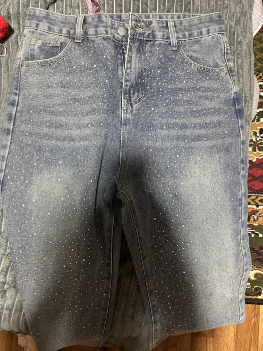 Темно сині джинси зі стразами, нові(м-л)