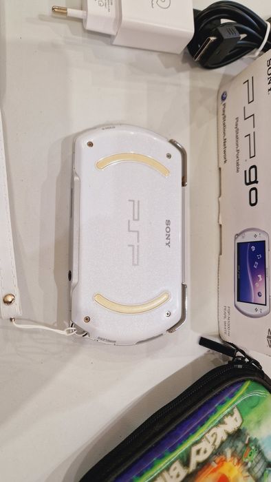 Sony PSP Go 24гиг 60игр+ чехол!