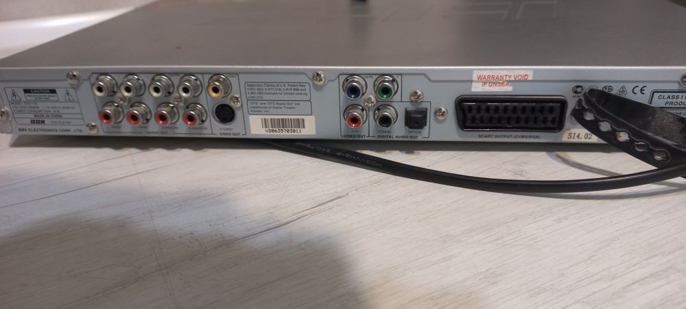 DVD плеєр,тюнер.