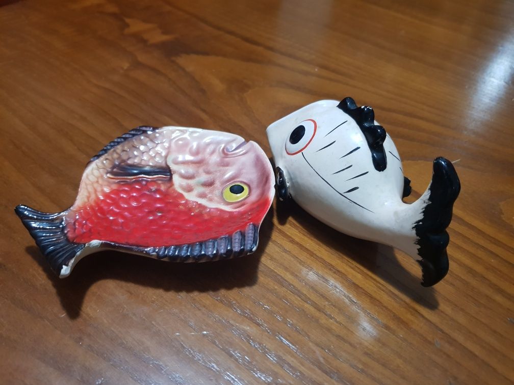 Conjunto de peixes miniaturas em faiança