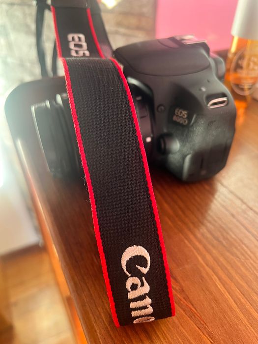 Canon EOS 800D + Canon EF-S 18/55mm f/ 3,5 5,6 STM