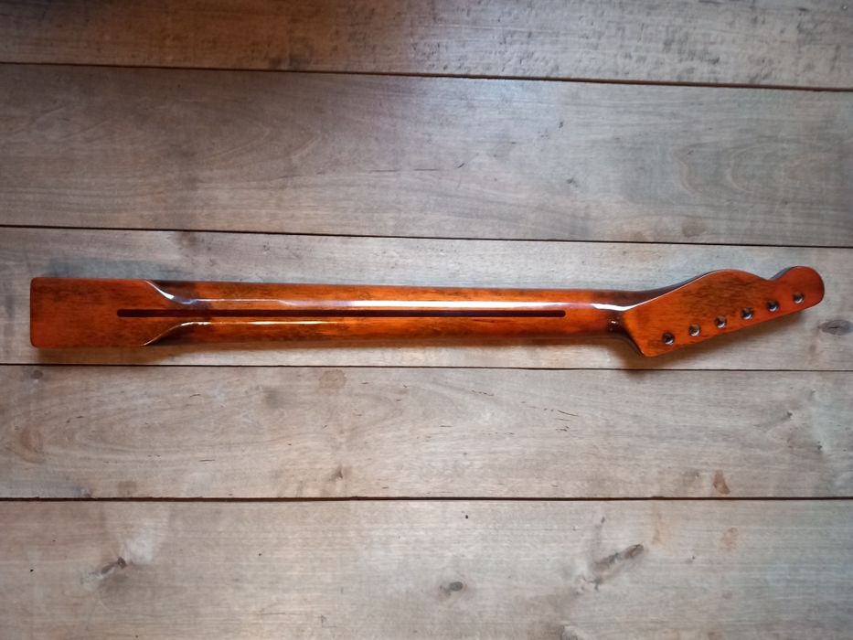 Gitara elektryczna gryf klonowy