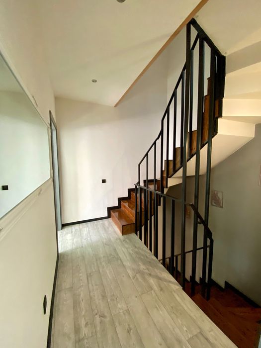 Розрахунок в гривнях.Продаж таунхаусу з ремонтом та меблями!є підвал