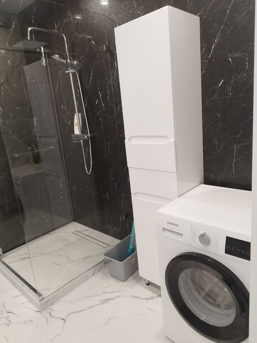 продам 2 кімнатну квартиру в центрі
