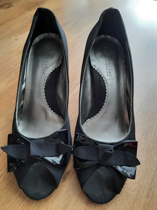 Buty damskie na obcasie z odkrytymi palcami r.40