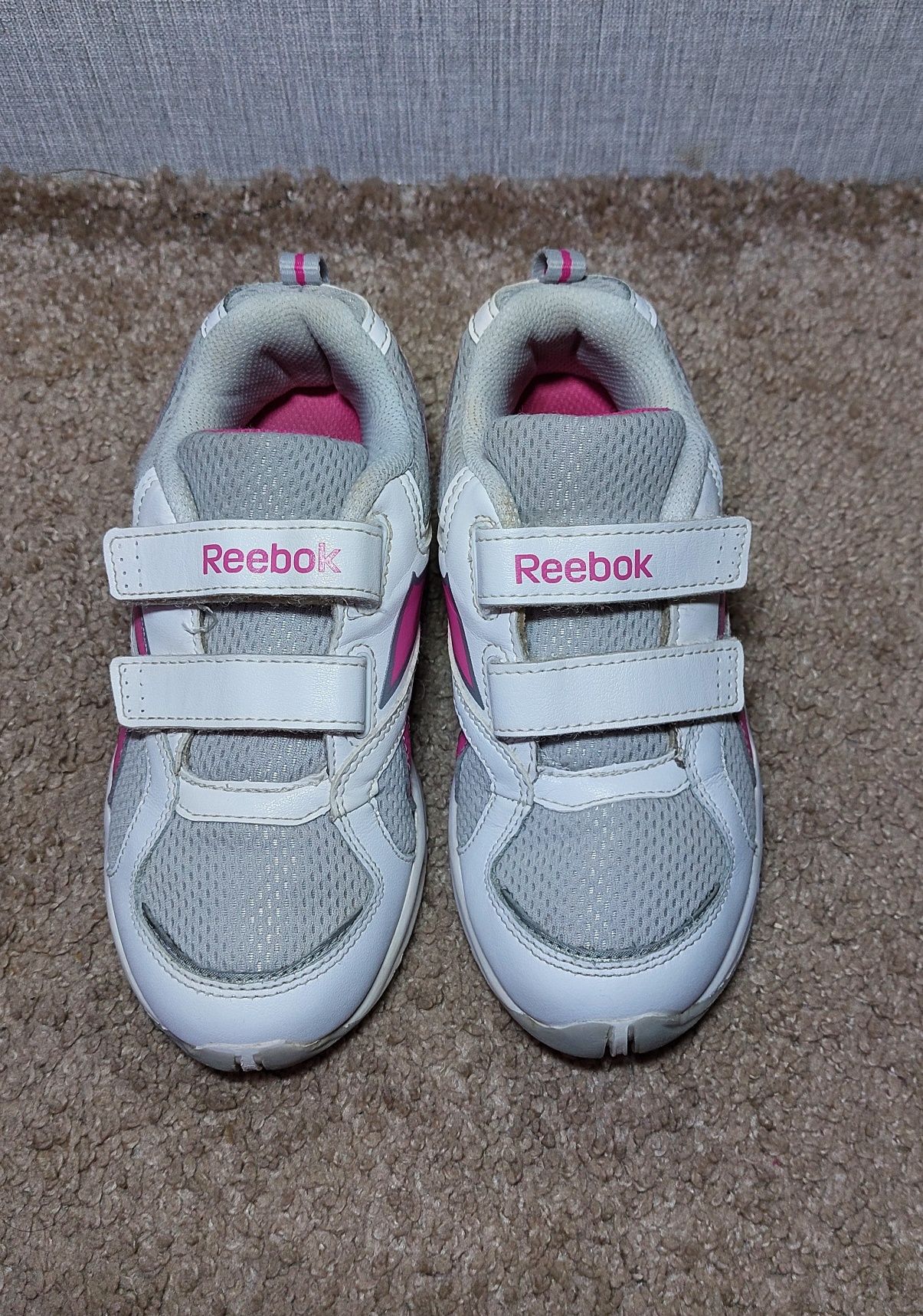 Кроссовки на девочку Reebok. Размер 30, стелька 19 см.