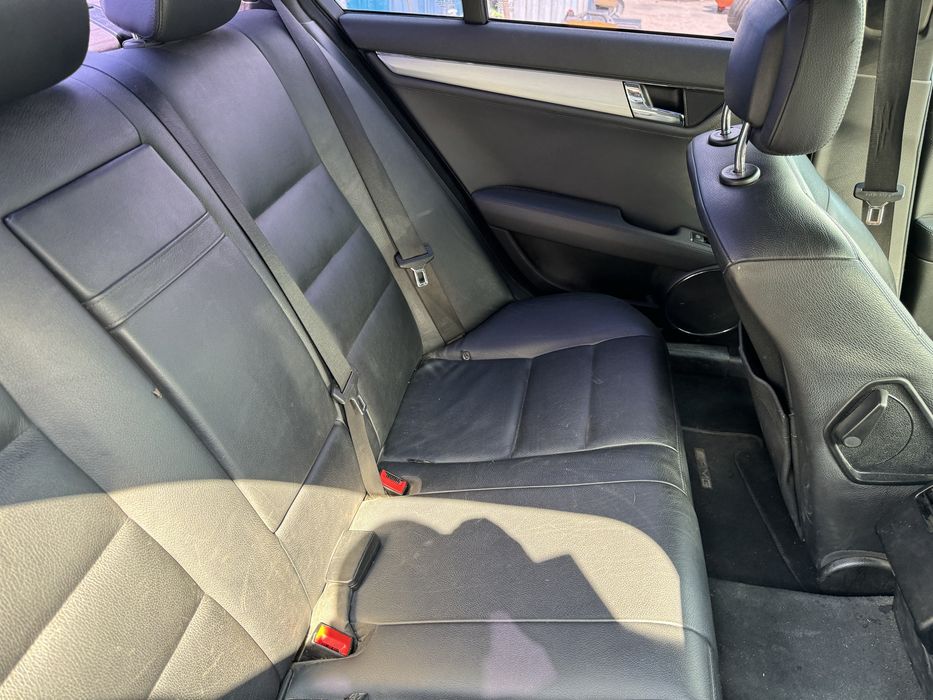 Шкіряний салон Mercedes W204 C-klass