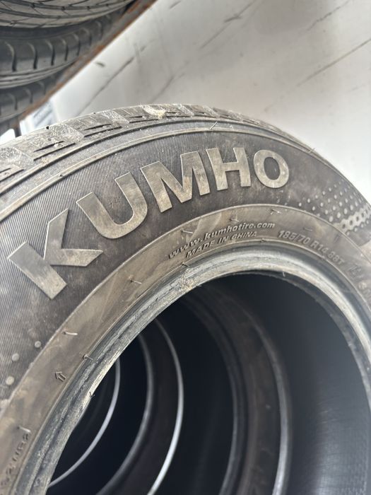 Продам зимову резину 185/70 R14 Kumho