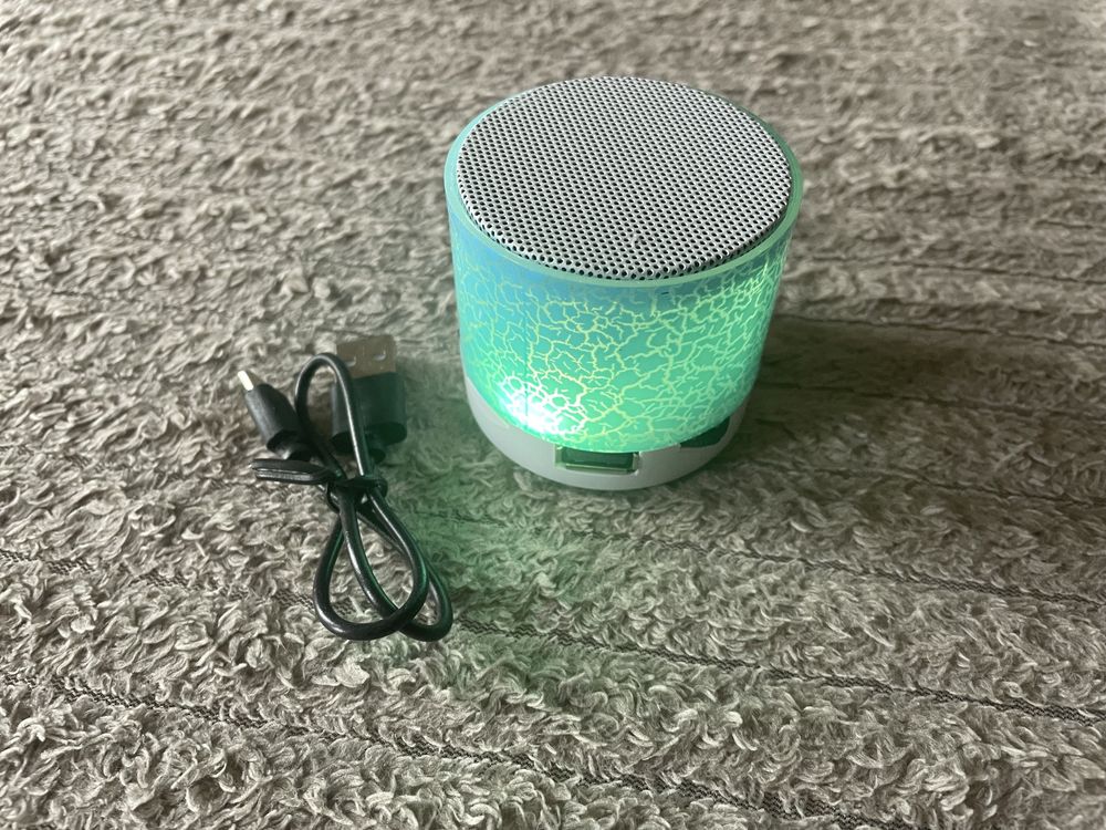 Mini coluna Bluetooth RGB