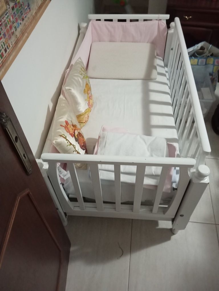 Sofá/Cama- Bebe com Colchão Incluído