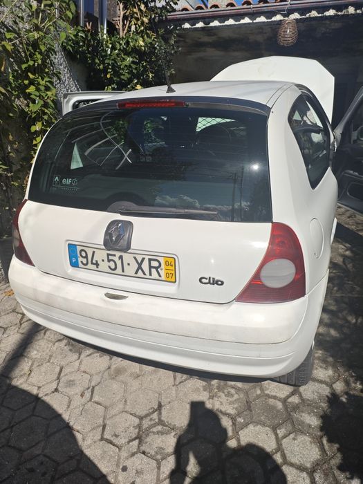 Renault Clio 2 comercial 2004