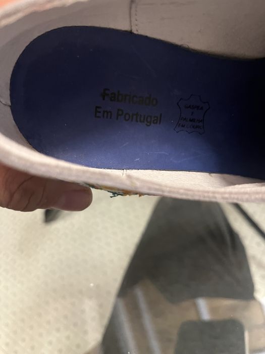 Sapatos produzidos em Portugal com desenhos de Viana