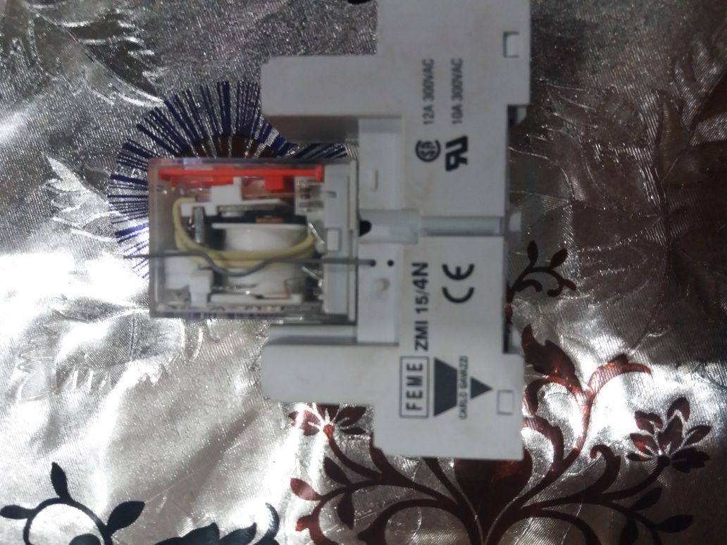 Реле напряжения Carlo Gavazzi RMI-A-4-5.