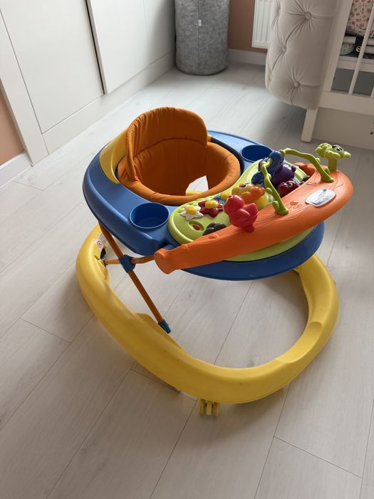 Ходунки фірми chicco