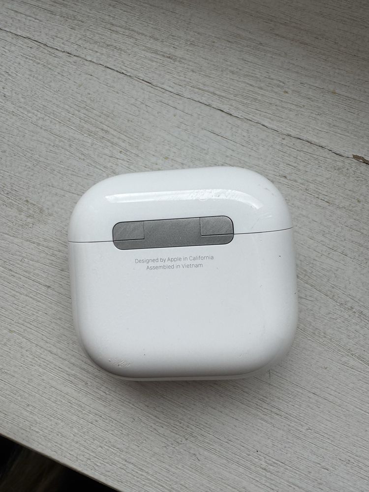sluchawki airpods 4