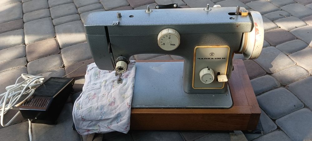 Швейна машинка Чайка 132М