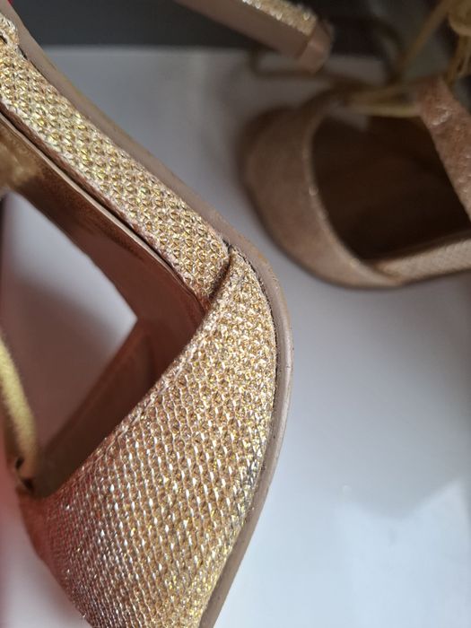 Buty szpilki złote nr 37