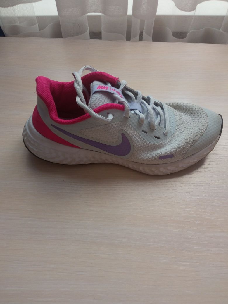 Кросівки дитячі nike revolution 5 running shoe  оригінал