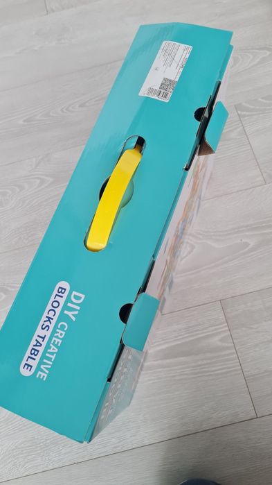 Ігровий стіл зі стільчиком і конструктором