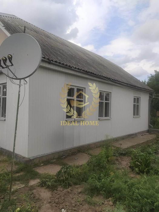 Продам будинок в смт Борова