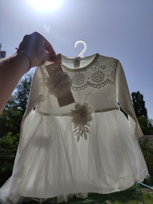 Дитяча біла сукня
