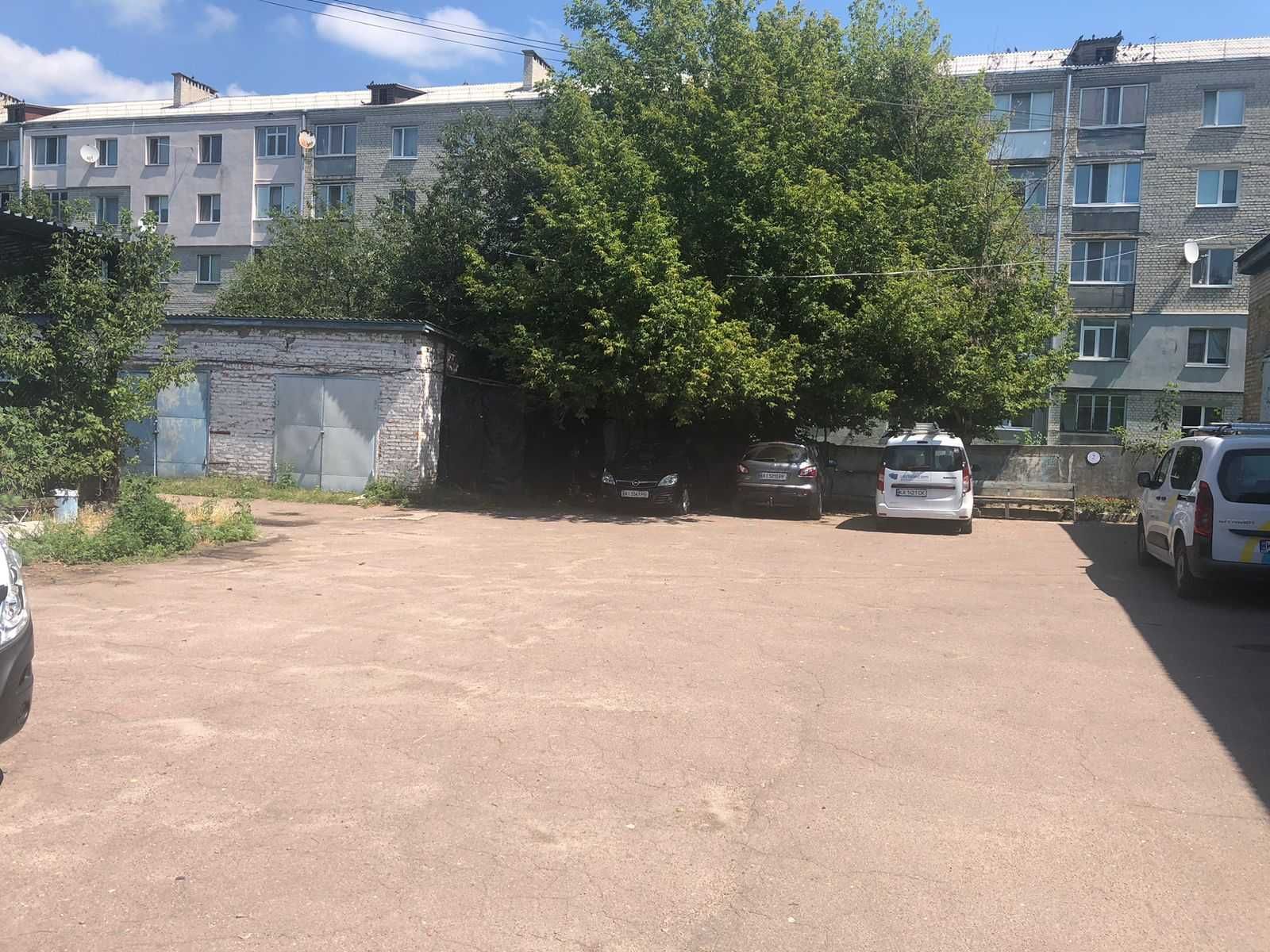 Комплекс будівель,  площею 968,90 кв.м. Київська обл., м.Яготин