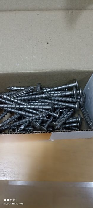 Саморізи з нержавіючої сталі