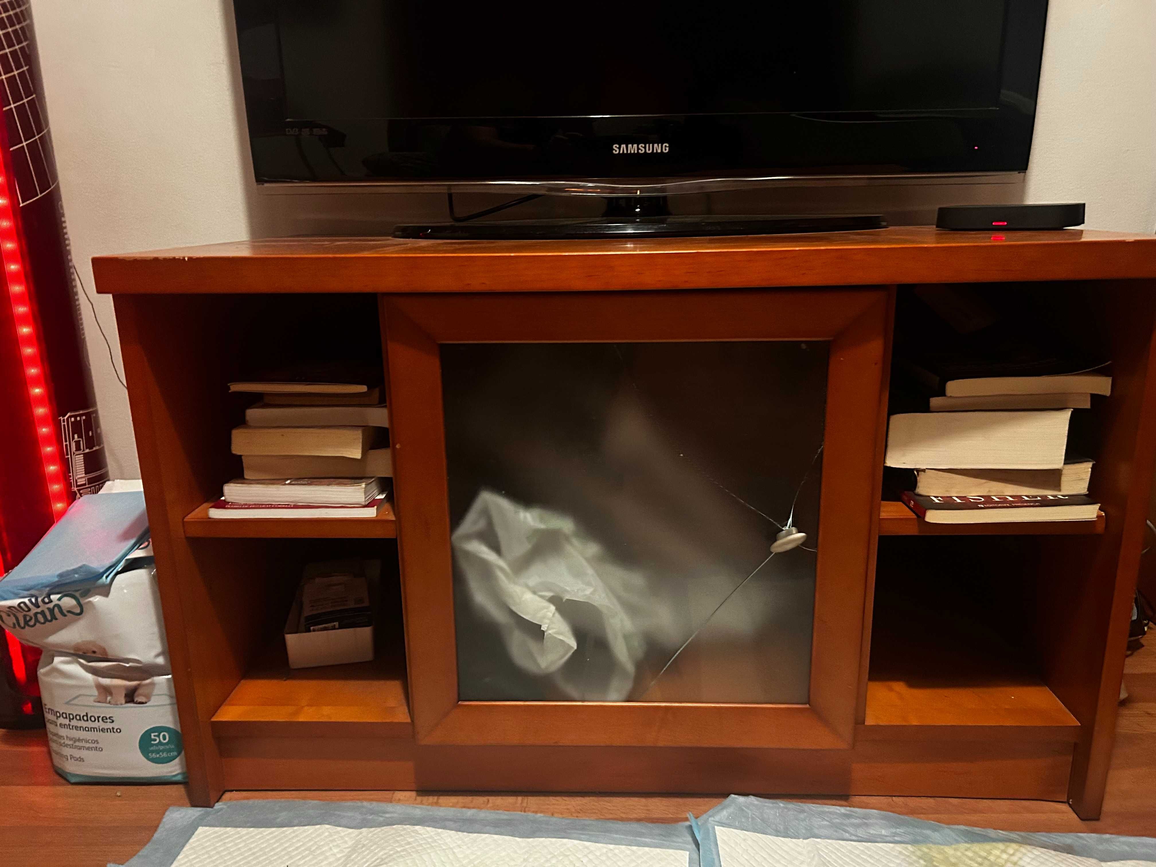 Conjunto de 3 móveis de sala em madeira – usados